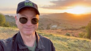 Gary Sinise Instagram - My Friends!
I have exciting news to share with you. In celebration of our 12th Anniversary Day of Giving, Bob & Dolores Hope Foundation has generously offered a $300,000 TRIPLE MATCH. I am so honored by their belief in our mission.

Bob Hope set the standard high for fifty years by always showing up for America’s service members. His commitment lifted their spirits with his incredible talent, bringing endless joy and laughter to all those who serve.

Over the years, his legacy and service have been carried on by his amazing daughter Linda and the foundation he and his wife Dolores created. My heartfelt thanks goes out to them for their support.

With your help, the Gary Sinise Foundation has the opportunity to raise $900,000 to support our programs impacting the lives of our heroes in need and the families who sacrifice right alongside them.

The past twelve years have been some of the most meaningful years of my life. I’ve seen firsthand the impact we’ve made together. I’ve been able to count on your kindness, your generosity, and your support every step of the way. And for that, I am truly a Grateful American.

I can’t wait to share more with you in the coming week. Stay tuned!

Your pal,
Gary

If you feel inspired to donate early to support our nation’s heroes, please visit the link in my bio🙏🏼🇺🇸