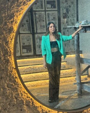 Gauri Khan Instagram - Embarking on a new journey using my design expertise to craft new spaces …. my foray into hospitality marks a new beginning with the launch of “tori “ my v own place with @life_of_a_restauranteur_ab. @torimumbai @tanaaz @gaurikhandesigns 
#torriimumbai #gaurikhan