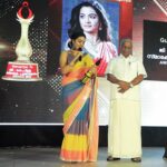 Gayathrie Instagram – This is how I ended 2023. 
#gkpillaifoundationpradhamaaward2023 
Grateful for the recognition for #Nnathaancasekodu ✨🤍
