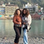 Geetika Mehandru Instagram – Embarking on a transformative journey of self-discovery and tranquility through yoga. 🧘‍♂️✨ 

Here’s to detoxing the body, mind, and soul in pursuit of true wealth – health. 

Join me on this empowering adventure! 

#yogajourney #selfdiscovery #mindbodysoul #rishikesh #yttc Rishikesh ऋषिकेश