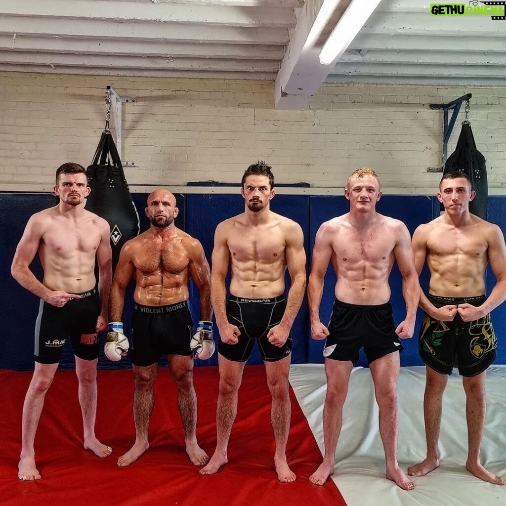 George Hardwick Instagram - Harry's last fight camp spars done. Generations of scrapping