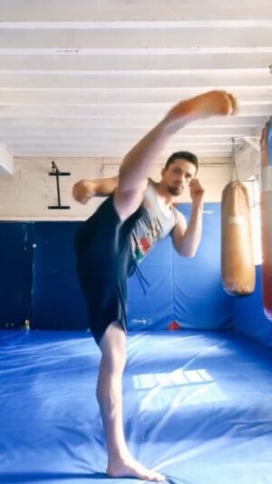 George Hardwick Instagram - Japanese vs Thai style. Which do you prefer?
#mma #muaythai #kickboxing #karate #ufc #reels