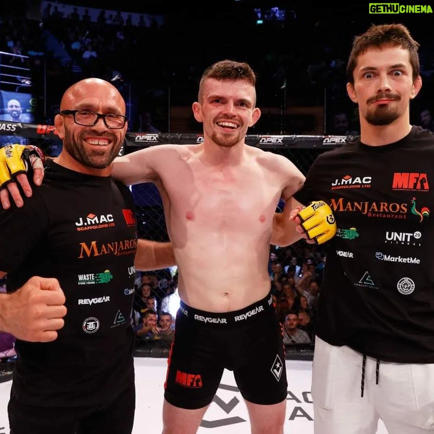George Hardwick Instagram - @harryhardwickmma 's Friday finish makes us 10-0 in London. Doesn't matter if they're from the UK, Europe, The US or Brazil. They can't stop a couple of Manjaros Parmo munching gadgies from the TS6 O2 Indigo