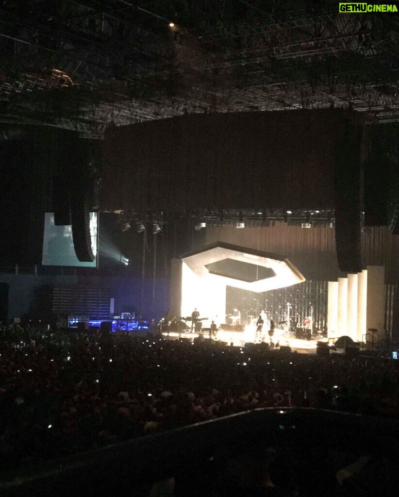 George Robinson Instagram - pretty incredible night x Utilita Arena Birmingham