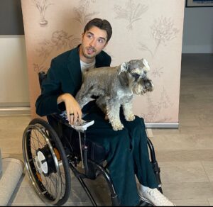 George Robinson Instagram - happy international wheelchair day 
ft. Jim

i’m fully aware that it was 2 days ago but it’s not like I’ve suddenly stopped needing one, so it’s still valid