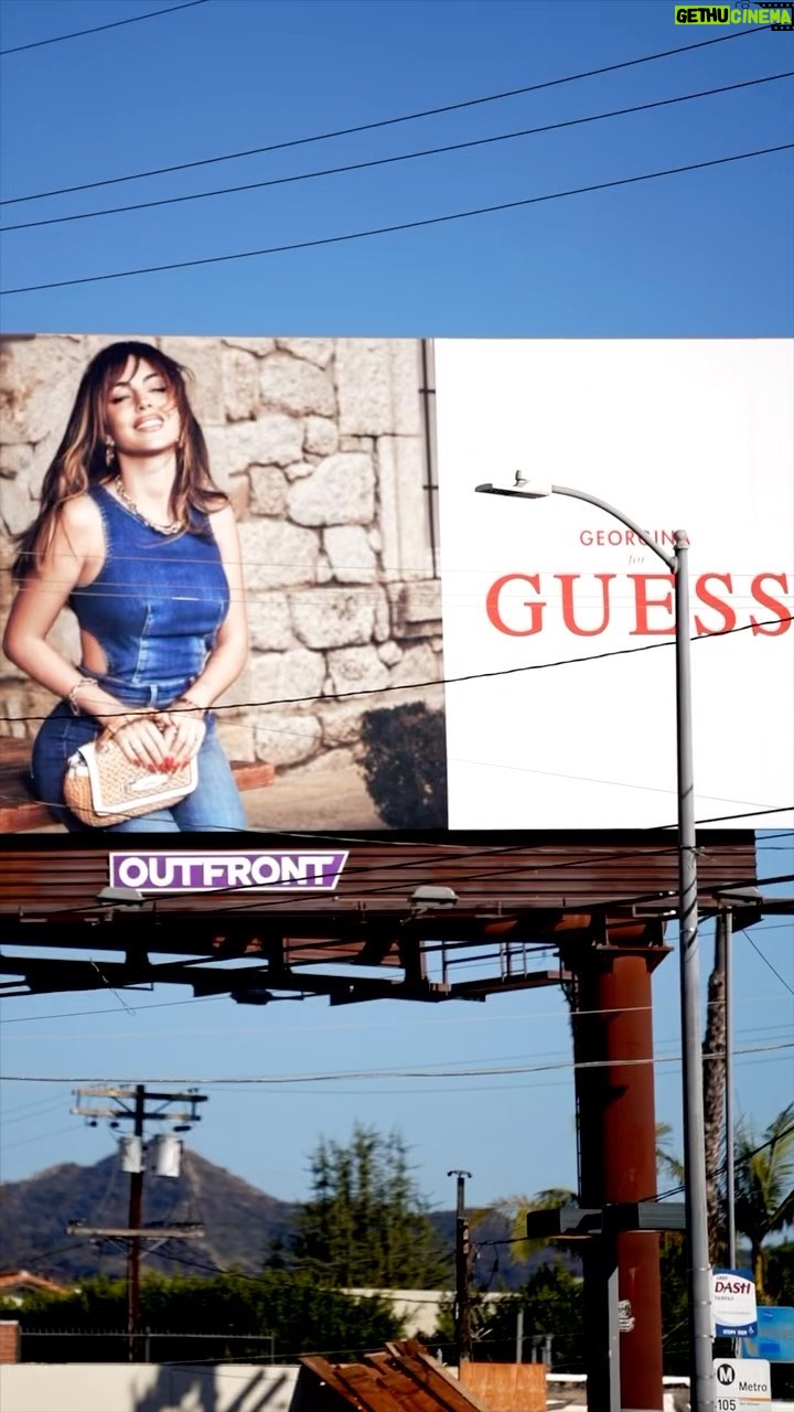 Georgina Rodríguez Instagram - Mi nueva campaña para @guess ✨🌹