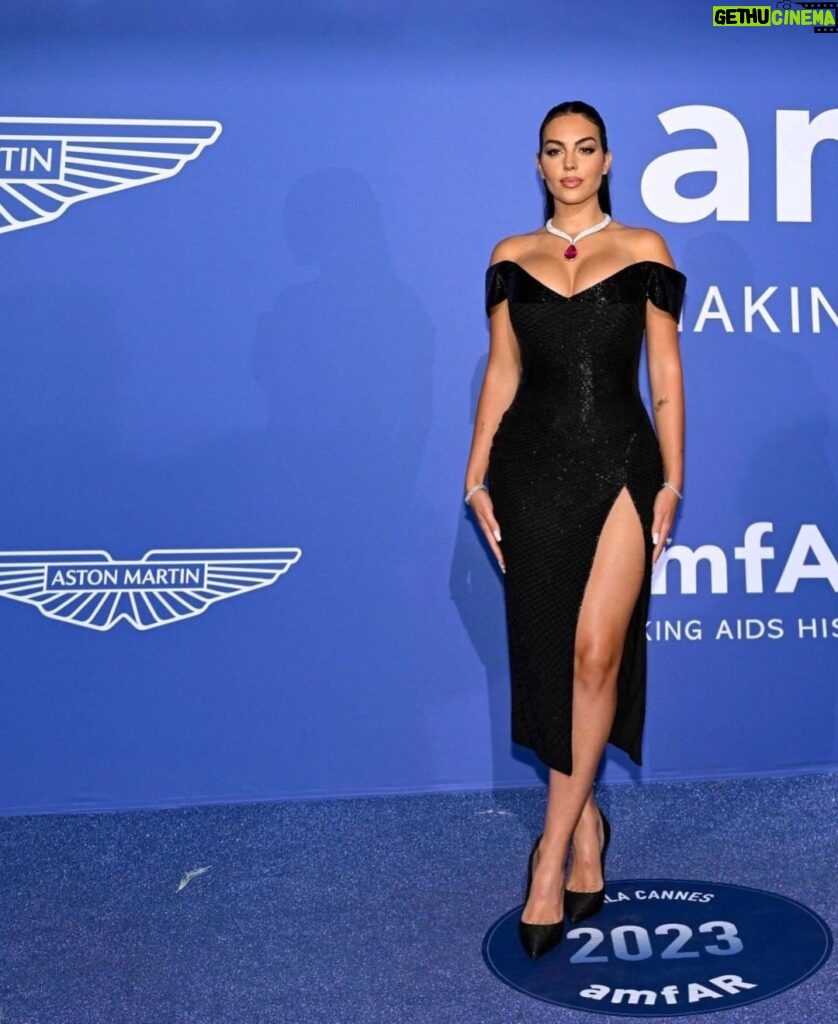Georgina Rodríguez Instagram - Gala amfAr 2023 💎 Cannes