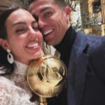 Georgina Rodríguez Instagram - Acompañando al mejor, al amor de mi vida 💘 #globesoccer Dubai UAE