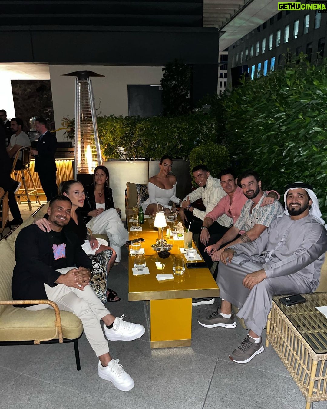 Georgina Rodríguez Instagram - Mi familia mi vida 💝