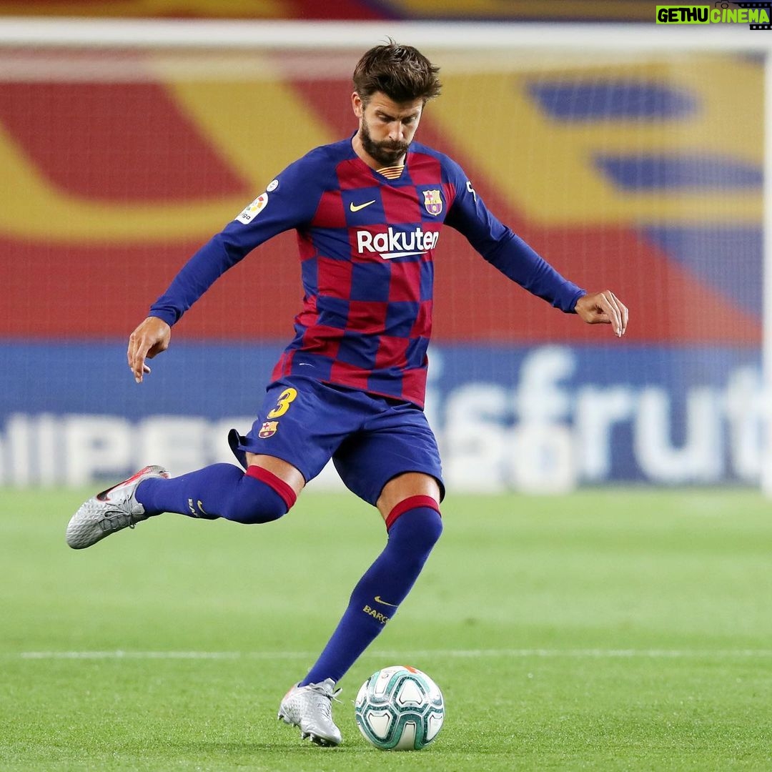 Gerard Piqué Instagram - 🔵🔴 #forçabarça Spotify Camp Nou