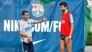 Gerard Piqué Instagram - Te vas dejando al equipo líder y ganando 2 Ligas en 2 años. Fue un honor trabajar a tus órdenes y espero que te vaya todo genial. Siempre es un placer cruzarse en la vida a personas como tú. Un fuerte abrazo míster.