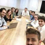 Gerard Piqué Instagram - Trabajando con el equipo de la @daviscupfinals! Cualquier cosa que queráis, os paso mi número de teléfono. +34649500001 😉