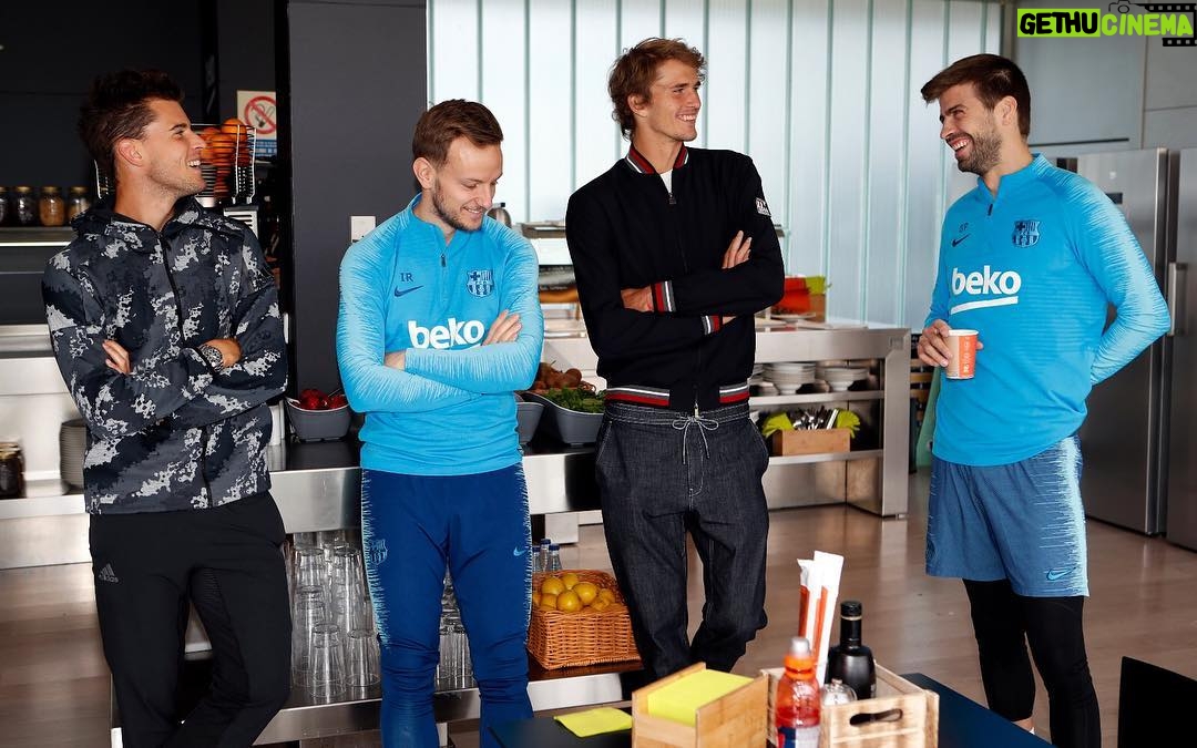 Gerard Piqué Instagram - Nice to see you guys! @alexzverev123 @domithiem