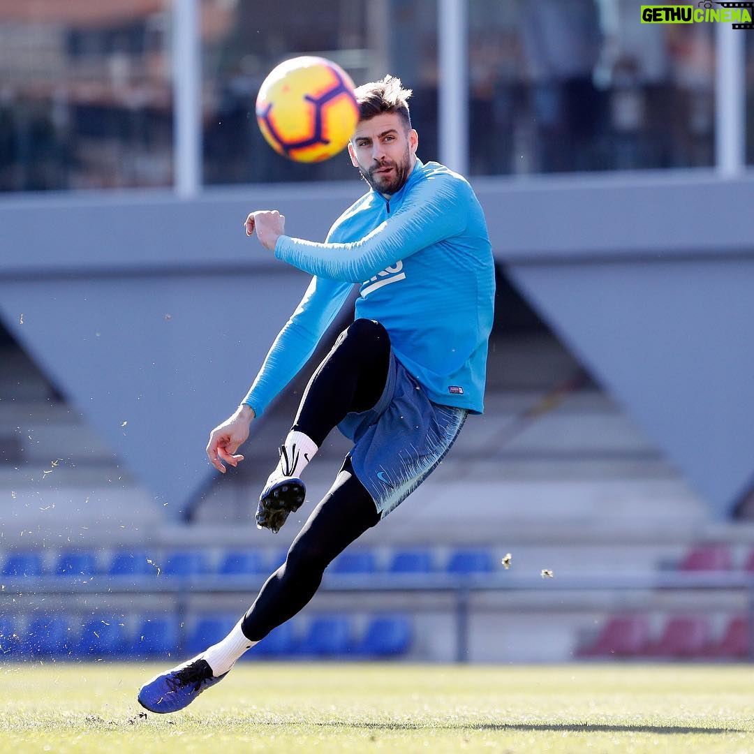 Gerard Piqué Instagram - Gol i victoria! Una altra vegada serà @carlesalenya...