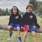 Gerard Piqué Instagram - The Brothers! #Milan #Sasha #PiquéMebarak