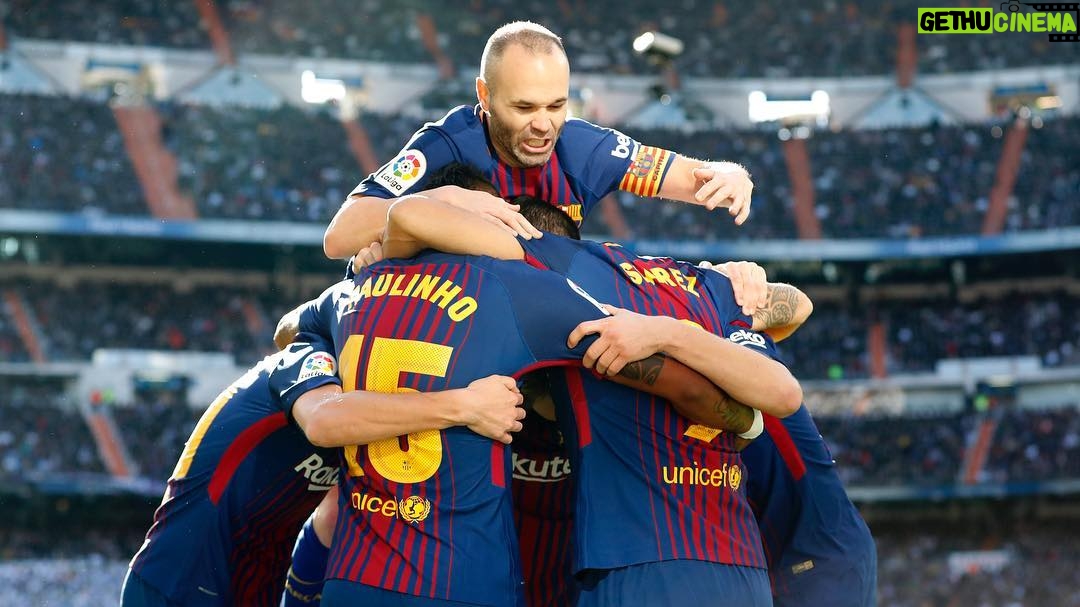 Gerard Piqué Instagram - Et trobarem a faltar. Te echaremos de menos. We’ll miss you. #infinit8iniesta