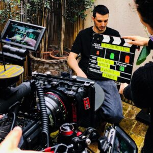 Giacomo Ferrara Instagram - Backstage di "E allora fallo te". 

Nessun membro del team @netflixit è stato maltrattato, e nemmeno Mary Lou. 

#adv