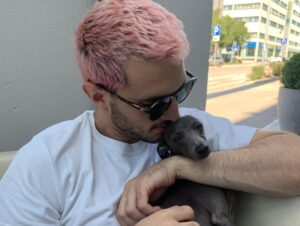 Giacomo Ferrara Instagram - La nostra folle estate punk!

NON MI UCCIDERE è fuori su tutte le piattaforme digitali (Apple tv, Sky prima fila, Amazon Prime Video, YouTube)

@andreadesica 
@opheliamillaiss 
@rocco_fasano 
@silviacalderoni (non abbiamo nessuna foto insieme 🥲 but you are in my ♥️) 
e tutta la banda! 

#nonmiuccidere 
@vivo_film @warnerbrositalia