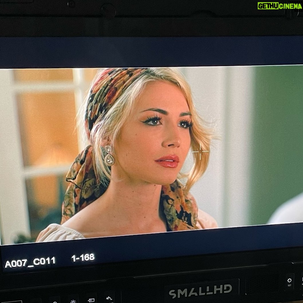 Gigi Gustin Instagram - Molly May ✨🎥 Winterset, Iowa