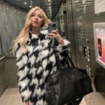 Gigi Gustin Instagram - Outta here ✈️
