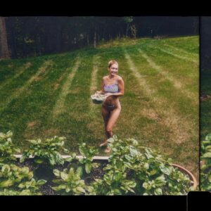 Gigi Hadid Instagram - Best of summer ! 🙏💌🪴🍦