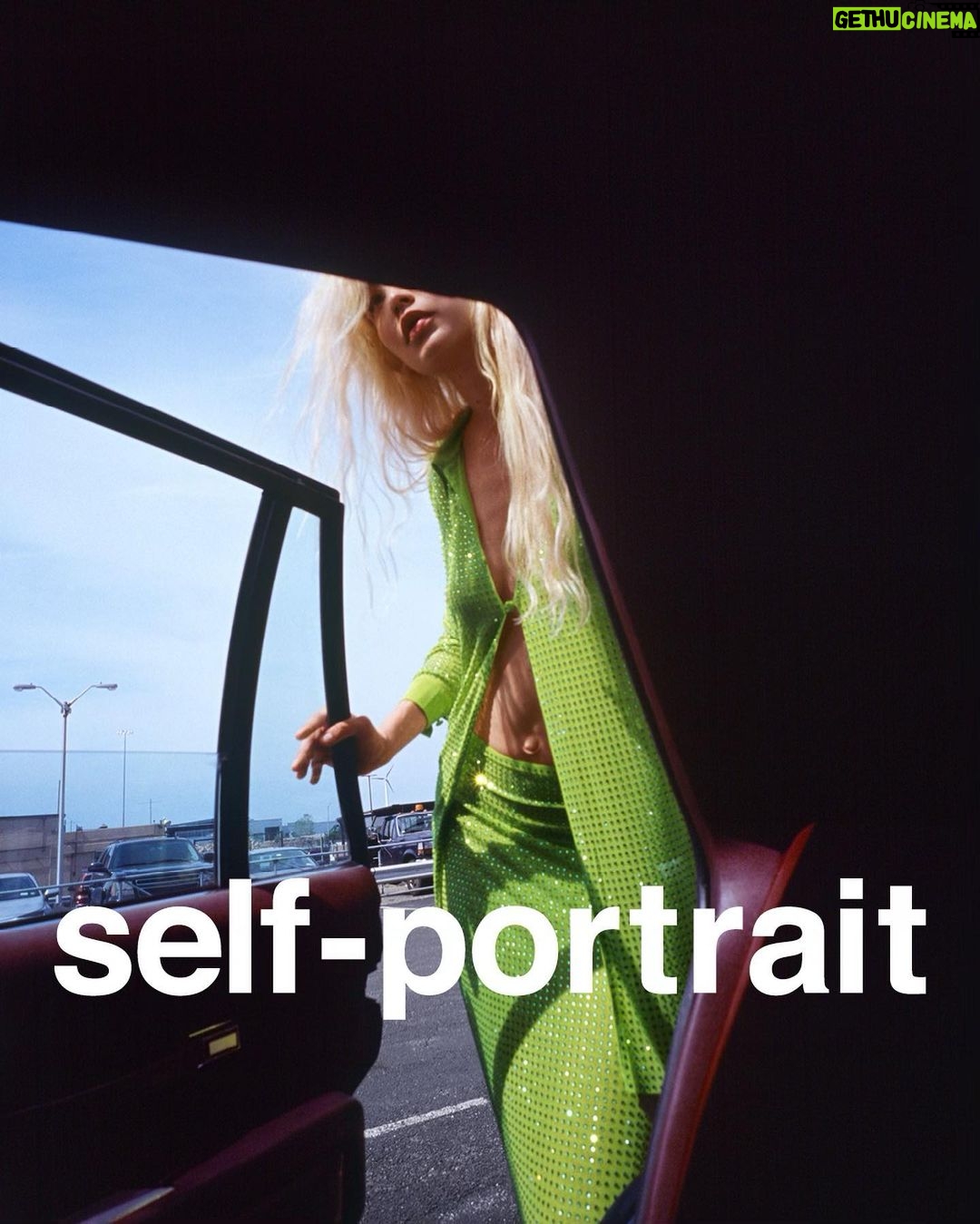 Gigi Hadid Instagram - @mrselfportrait ss23 now avail 💎 @tyronelebon @alex_jordan_harrington @akkishirakawa @tuddynana @_heyfrosty_ @rebeccamartinez
