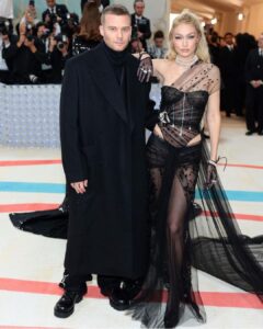 Gigi Hadid Instagram - Thank you Anna @voguemagazine for another lovely night at the @metmuseum 🖤 and of course so much gratitude to the whole @givenchy team @matthewmwilliams for your time, talent, and creation! I loved celebrating Karl through finding him in each look around the room… it was a sweetest night:)