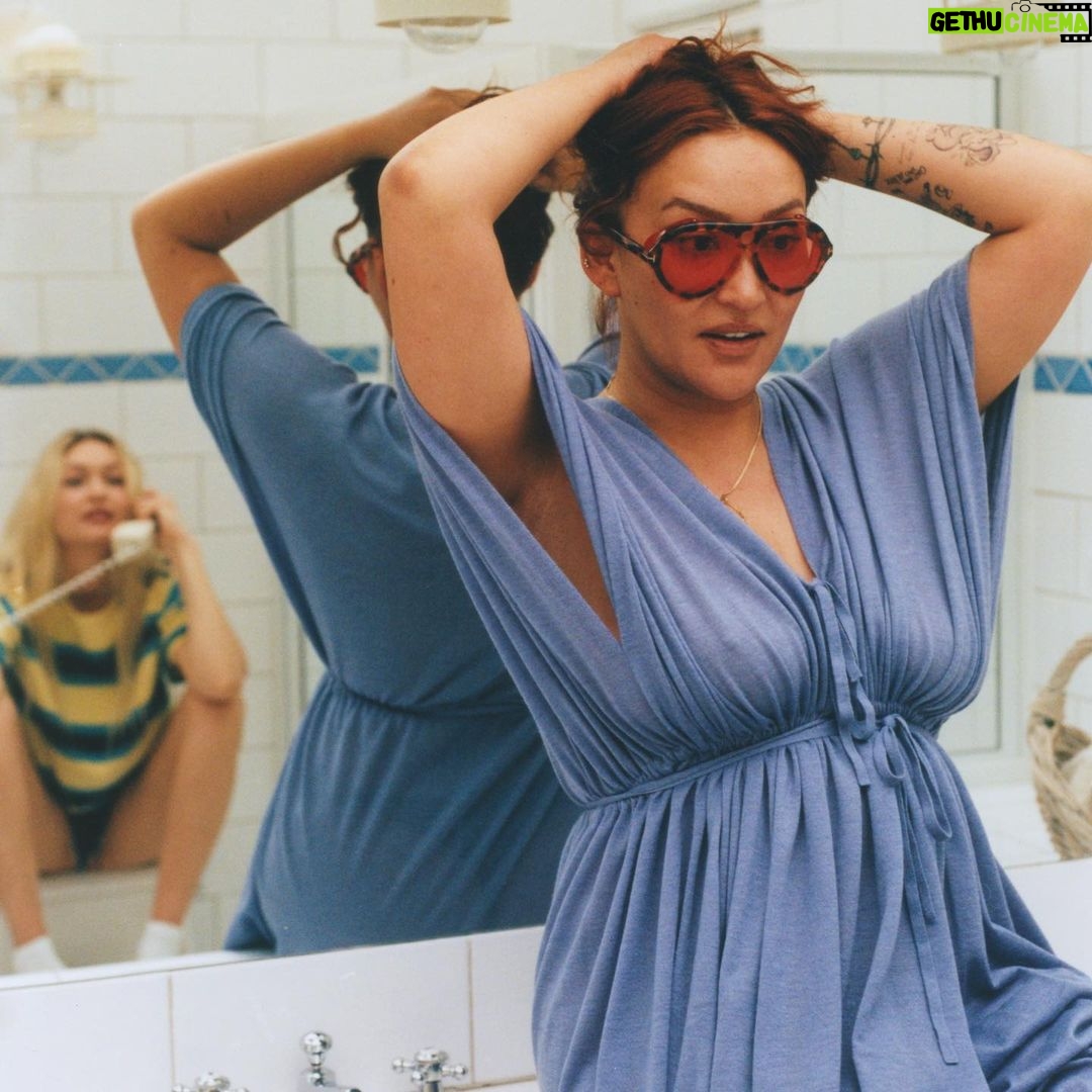 Gigi Hadid Instagram - Spring has fully sprung at GuestInResidence.com with the launch of our “Beach House” collection today ! This is my love letter to the California Coast .. the colors and shapes are easy-going, a lil romantic, and chic— in our lightest & softest cashmere yet 🕊️ Pictured above are pieces from both ‘Beach House’ and our Core Collections; your fave basics are back in lighter weights and new spring colors (+ stripes🥹!) 🤍 ..Photographed in Malibu by @terenceconnors..x
