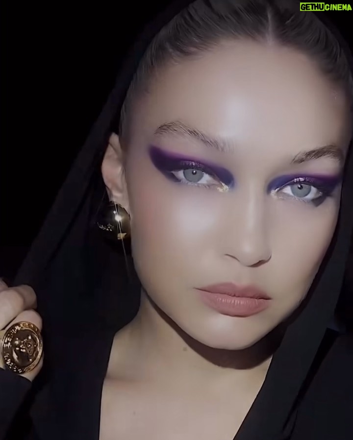 Gigi Hadid Instagram - My time in Milan with my @VERSACE family is always a Fashion Month highlight for meβ opening for you will forever be an honor @donatella_versace ti amo tanto ! ! ! β€οΈβπ₯π . . glam (&vid) @patmcgrathreal + @guidopalau