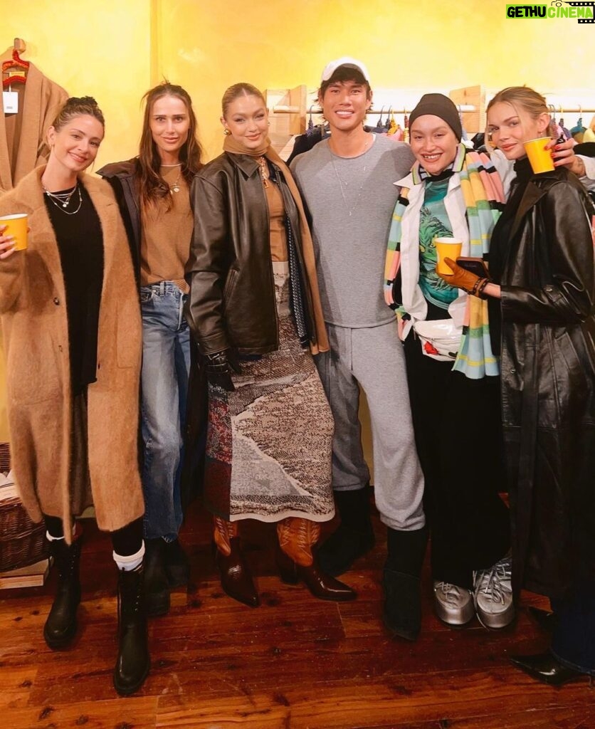Gigi Hadid Instagram - The @guestinresidence ASPEN FEEL SHOP is NOW OPEN for the season! 413 E Hyman Ave. 💛 Big thanks to all my friends who joined for a celebratory weekend on the slopes! 🏔🧣 Aspen, Colorado