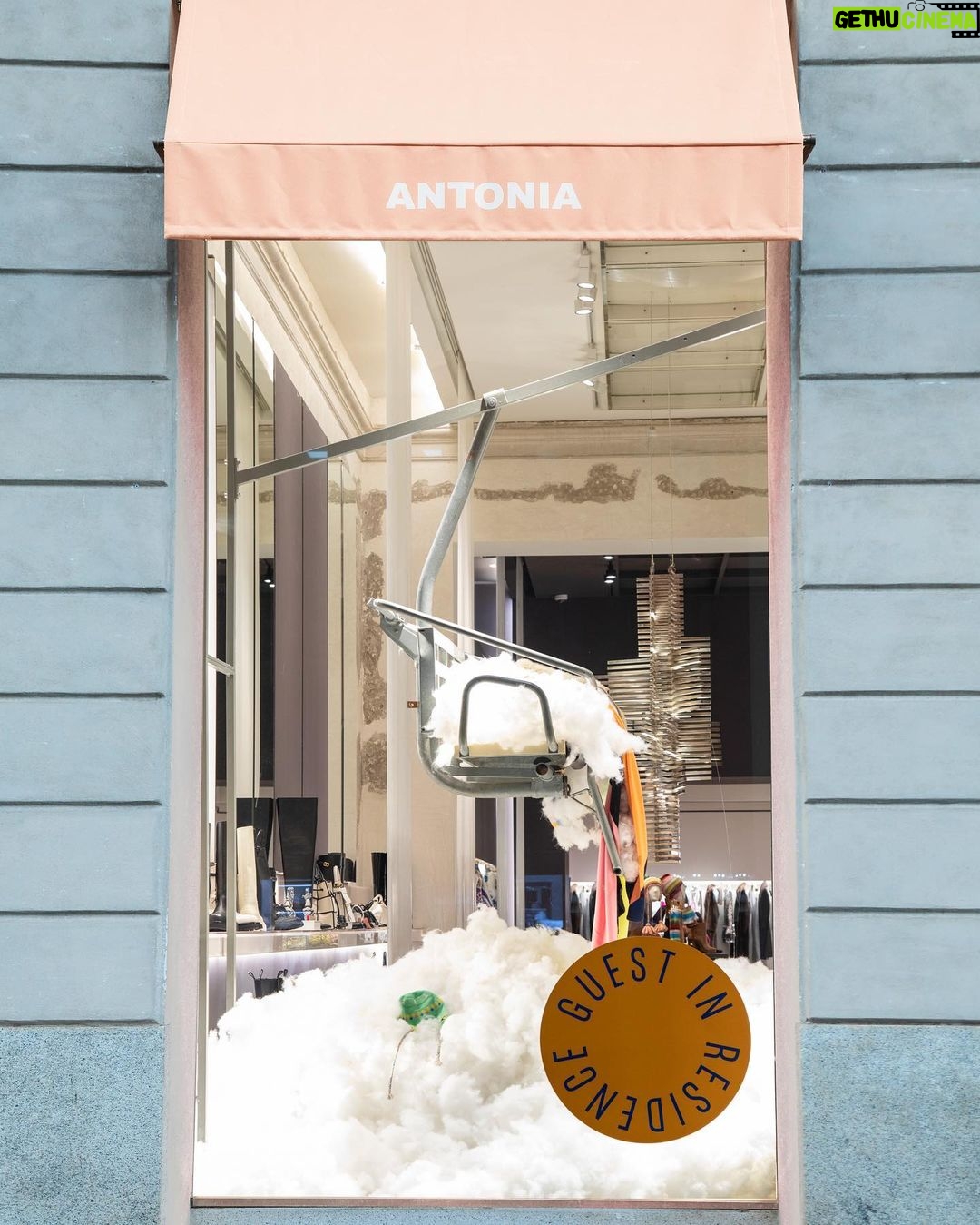 Gigi Hadid Instagram - Ciao Milano ! @guestinresidence is now at @antoniamilano !! It was a dream come true to design these holiday windows — & for the chicest retailer in Milan ! Please go check out our Ski Lodge and Core Collections, arrivato in tempo per tenervi caldi durante le vacanze ❄️ x