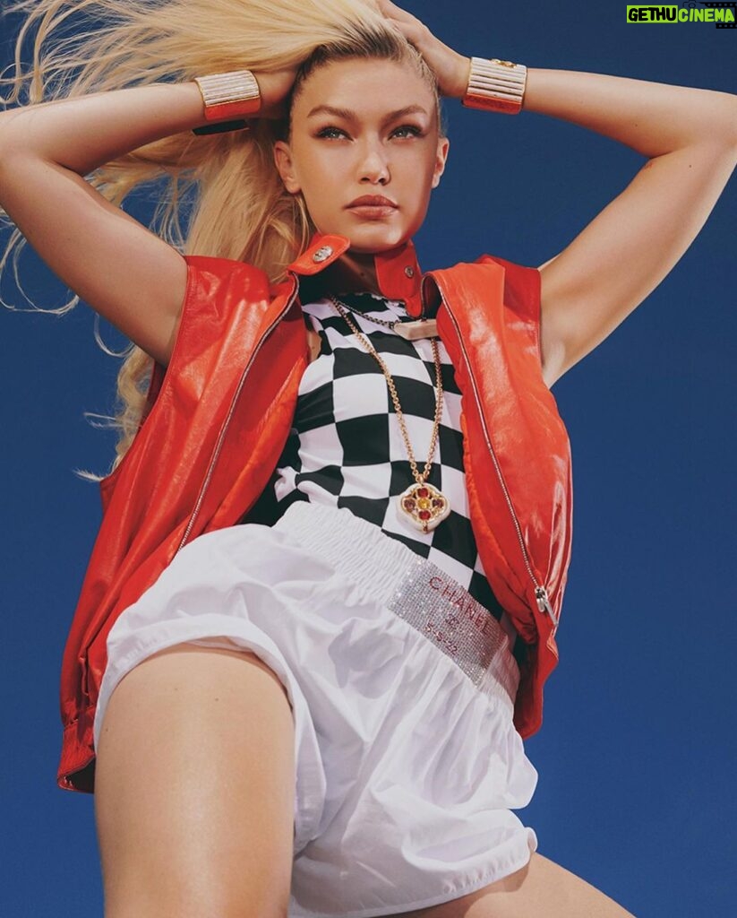 Gigi Hadid Instagram - New 💥 @vmagazine by @adrienneraquel 🥊💎 styled by @gro.curtis.studio 🏁 on stands now ! thank you for the sweet convo for this story @helenachristensen ily