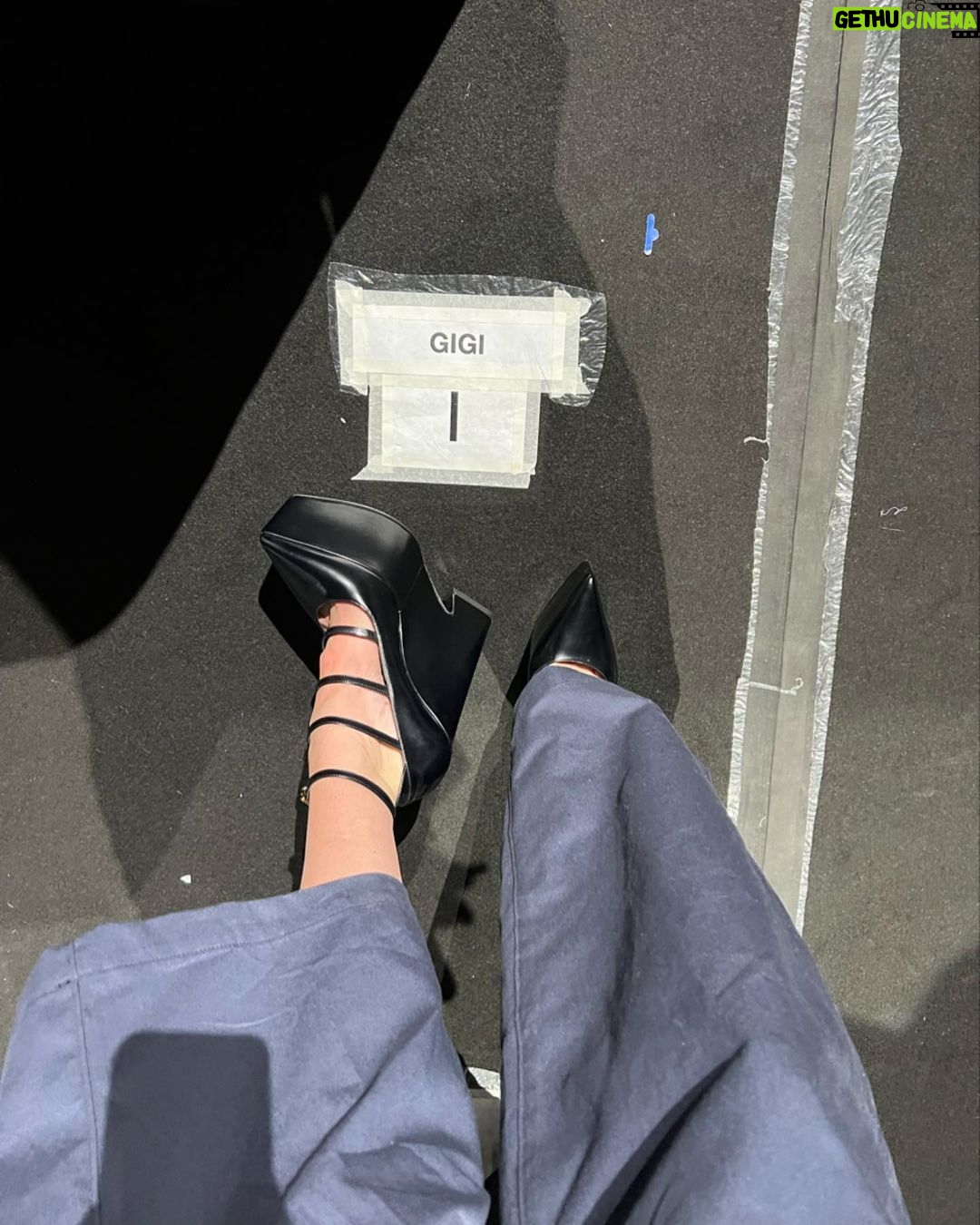 Gigi Hadid Instagram - My time in Milan with my @VERSACE family is always a Fashion Month highlight for meβ opening for you will forever be an honor @donatella_versace ti amo tanto ! ! ! β€οΈβπ₯π . . glam (&vid) @patmcgrathreal + @guidopalau