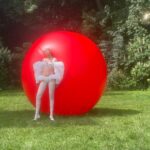 Gigi Hadid Instagram - *making of* le chouchou @jacquemus — such a fun day ❣️🎪