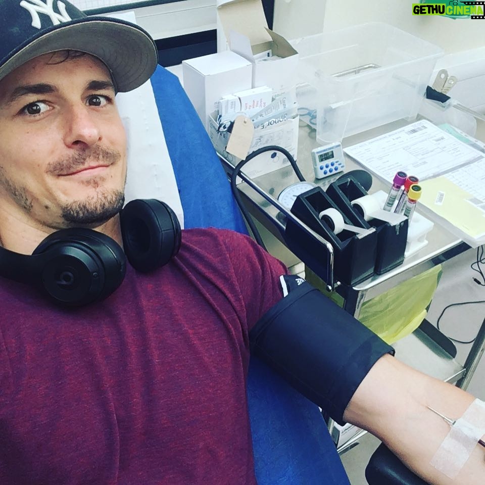 Giles Matthey Instagram - Be a G give B! Happy Tuesday you lovely humans @givebloodnhs #nhsblooddonation