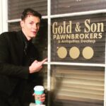 Giles Matthey Instagram - Enjoy the finale peeps @onceabcofficial from the Golden Son Gideon .... Get it?!...... clever right? 🖤I have loved being apart of such a wonderful show with such kind and warm people from the cast to the crew to the fans. I have no idea if Gideon will be back for S7 but I'm just so thankful to have hopefully contributed to the legacy of this wonderful show in a positive way. Thank you to all the #oncers for your support and encouragement. #bts #gideon #abc #thankful