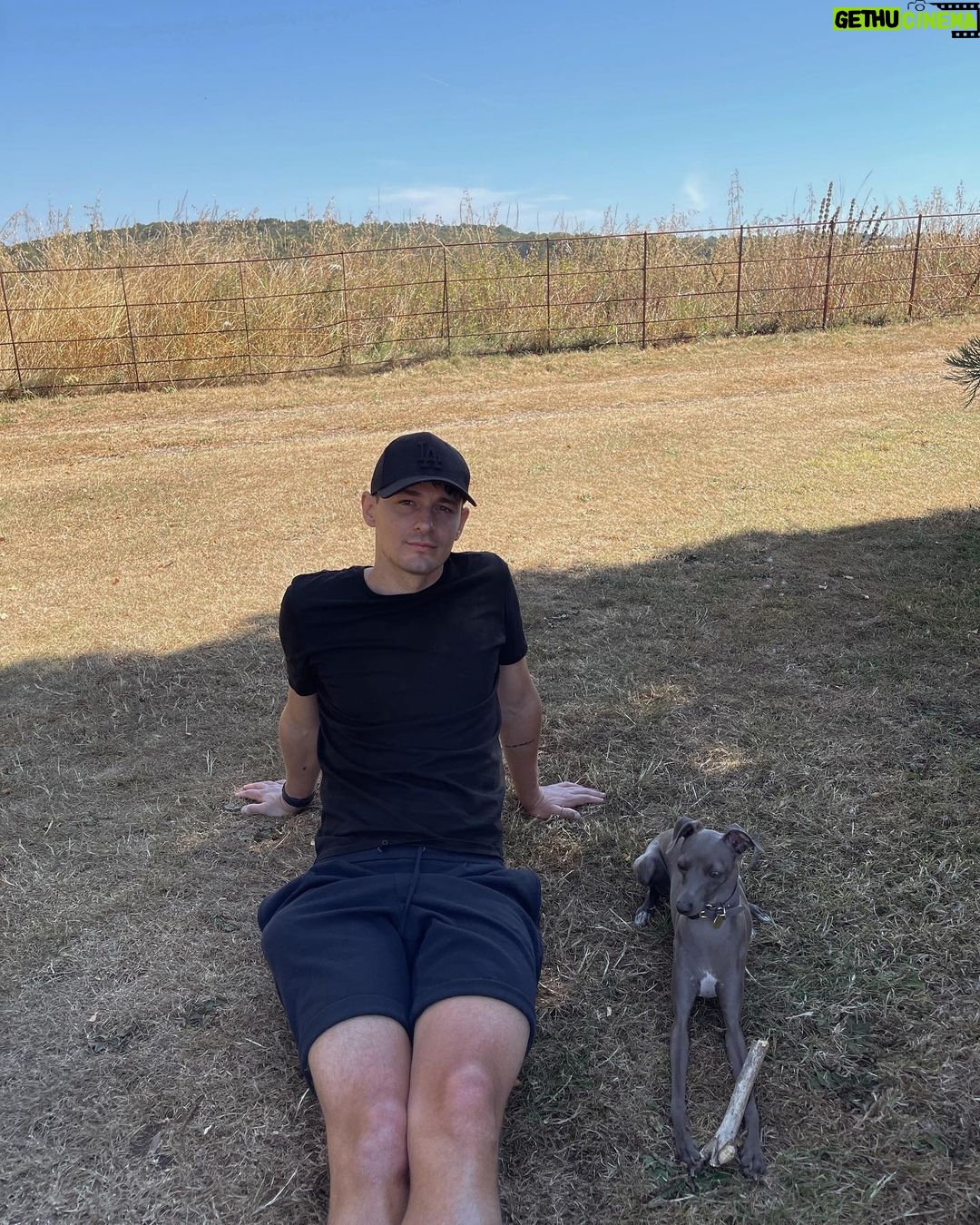 Giles Matthey Instagram - Just a man and his dog . (🧍♂️🐶 ) #dog