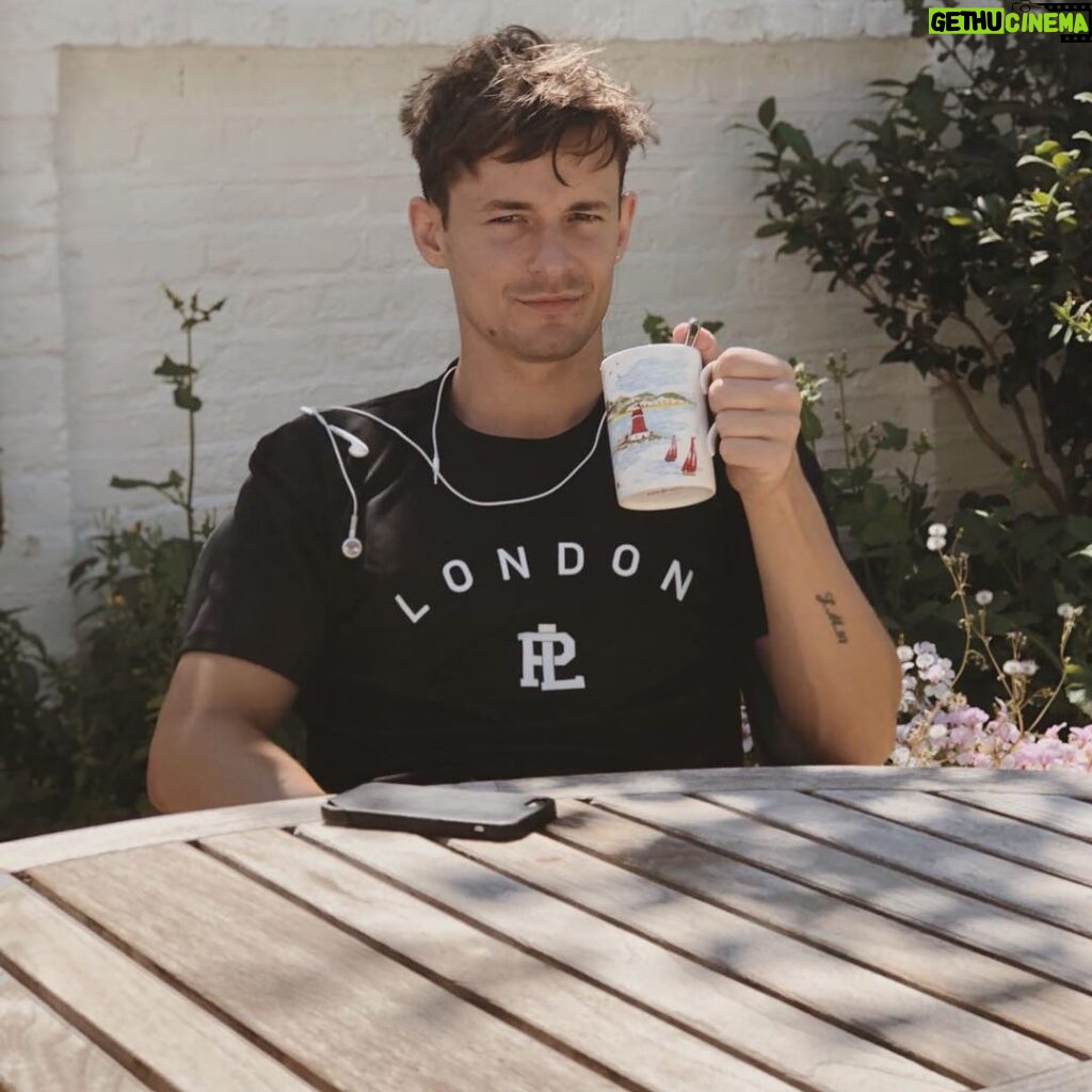 Giles Matthey Instagram - Nothing beats summer weather and a good brew.
