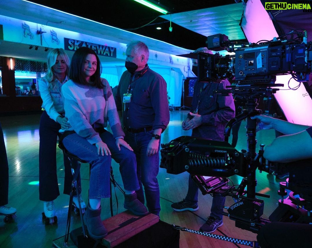 Ginnifer Goodwin Instagram - The cutest ever. 🤩 #BehindTheScenes #Pivoting