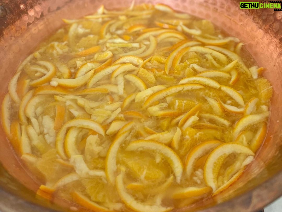 Ginnifer Goodwin Instagram - If you are ever making marmalade for @joshdallas, soak the pith and peel overnight to eliminate the bitterness. Also, please reuse your canning jars (but not your lids.)
