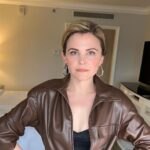 Ginnifer Goodwin Instagram - Press day for @pivotingfox