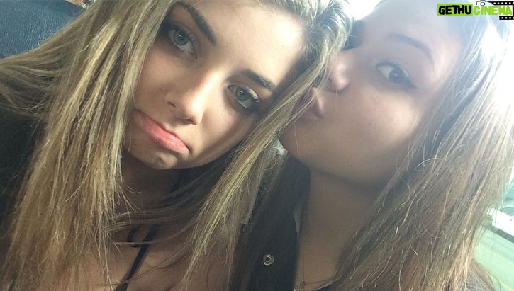 Giorgia Whigham Instagram - My best friend my sister I love you. Happy birthday to my #1 girl forEVER @sydney__day