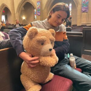 Giorgia Whigham Instagram - Thank u for tha love ✌️🥰🐻! @peacock #tedseries