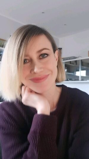 Giorgia Würth Instagram - Regalino di Natale: "Contaci", un podcast sui #soldi di e per le #donne.

Realizzato insieme a @pecuniami

Prima puntata sulla remunerazione della maternità: perché alle neomamme conviene licenziarsi?

Ospite prima puntata: sabrine_graz

Mi mandate un feedback dopo averlo ascoltato?

Quali argomenti vi piacerebbe affrontassimo?

Buon Natale gente mia.

#contaci