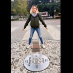 Giorgia Wurth Instagram – Con il piede destro sono in Slovenia, con quello sinistro in Italia.

Che terre meravigliose.

Grazie a @robertoleone_airfilm.it per le foto (solo quelle belle sono le sue, se scorrete) e a Vittorio per avermi ceduto la giacca (ma solo perché lui non aveva freddo) Italy-Slovenia Border