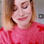 Giorgia Wurth Instagram – Ecco il video intero dell’estratto da “L’accarezzatrice”
(scorrete ➡️) 

Perdonatemi ma sono troppo una pippa con la tecnologia😅 Sono una donna analogica. 

Buon sabato Gente, che l’Amore sia con noi

#laccarezzatrice
