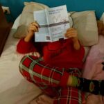 Giorgia Wurth Instagram - Oggi una delle donne protagoniste delle storie del mio ultimo libro "Mamme single per scelta" mi ha mandato questa foto. Sapere che la sua bambina stia leggendo la favola vera di come, e quanto, la sua mamma abbia lottato per metterla al mondo mi commuove tantissimo. Grazie 🌺 (il libro potete trovarlo nel link in bio) #mammesingleperscelta #noeditore