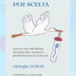 Giorgia Wurth Instagram - Io credo che si è soli quando ci si sente soli, non quando lo si è. Una carezza a chi si sente Madre. #mammesingleperscelta #noeditore Grazie @alebaldi per questo, ennesimo, booktrailer. Senza di te, mi sentirei sola.