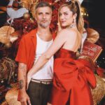 Giovanna Ewbank Instagram - Nossa Família Ewbank Gagliasso passando para desejar um Feliz Natal, cheio de amor, saúde, felicidade e realizações pra todos vocês!!! 🎅🏿✨🙏🏿✨❤️ #feliznatal #familiaewbankgagliasso #merrychristmas Miami, Florida