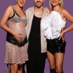 Giovanna Ewbank Instagram - PODE PULAAAAAR!!! Enfim chegou o momento, um dos convidados mais pedidos da história do #QUEMPODEPOD, VEM PRA CÁ, @JUNIOR_OFICIAL. Papo delícia, divertido, cheio de nostalgia e muito emocionante nesse retorno de temporada no @Gioh_Oficial? Temos! Hoje e toda terça-feira, às 19h, tem episódio novo no canal @Gioh_Oficial! ENTÃO JÁ SE INSCREVE E ATIVA O SININHO pra não perder NADA!!! 🎦 (Link na bio) ❤️ #canalgioh #quempodepod #videocast #gioh #giohnoyoutube #fepa #junior #quempodepodcomjunior